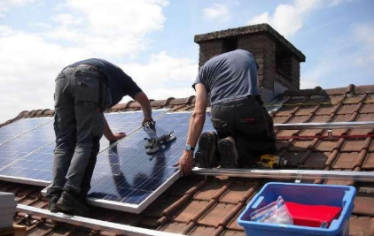 Vous souhaitez installer des panneaux solaires ?